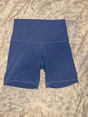 Lululemon shorts. Size 4. 6inch